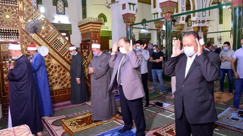 محافظ أسيوط يؤدى