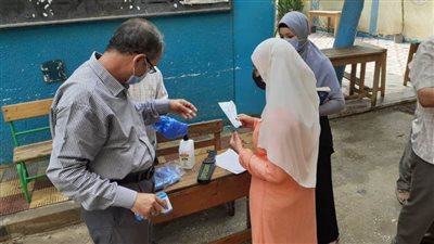 محافظ بني سويف يتابع امتحانات الدور الثاني للثانوية العامة