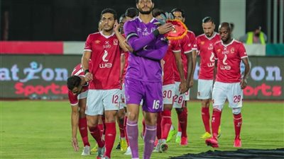 الأهلي يكتفي بثنائية في المصري 