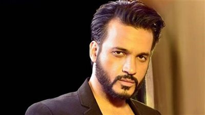 حبس المطرب «إيساف» 6 أشهر لضربه أستاذًا جامعيًا وضابطًا بالمعاش