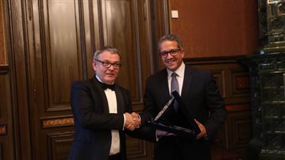 وزير السياحة والآثار يلتقي وزير الثقافة التشيكي لبحث تعزيز سبل التعاون بين البلدين 