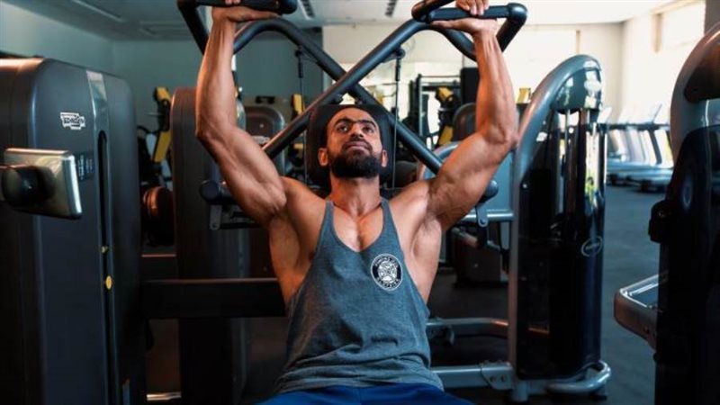 بناء العضلات بشكل