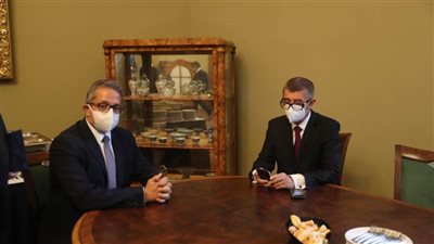 وزير السياحة والآثار يعقد عددًا من اللقاءات المهنية المهمة بالعاصمة التشيكية 