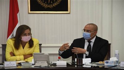 وزيرا الإسكان والتخطيط يبحثان سبل إدارة مجمع التحرير ومقر الحزب الوطني القديم