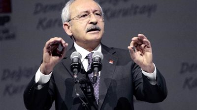 زعيم المعارضة التركية: حماية الإخوان عار وعداؤنا لمصر يجلب لنا المصائب