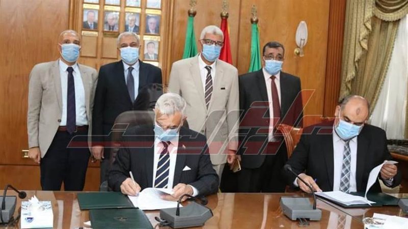 جانب من توقيع بروتوكول