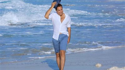 حكيم يشعل الصيف بـ 