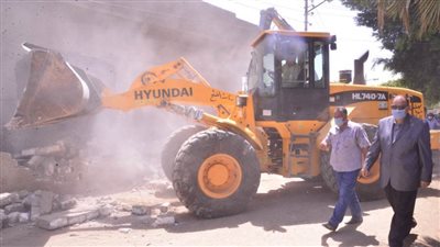 حملة لإزالة التعديات على أراضي أملاك الدولة بمركز الفتح