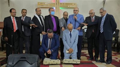 السكرتير المساعد بالإسماعيلية يشهد حفل رسامة بالكنيسة الإنجيلية