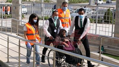 عاجل.. شاهد ماذا قالت السيدة المسنة للرئيس بعد الاستجابة السريعة لطلبها ونقلها للمستشفى