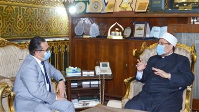 سفير كازاخستان يشيد بدور الجامعة المصرية للثقافة الإسلامية ببلاده