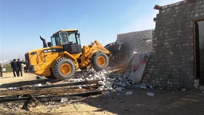 الأجهزة التنفيذية بالمحافظات تشن حملات لإزالة التعديات واستعادة أملاك الدولة