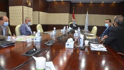 وزير الإسكان: أتوبيسات سريعة ذكية لخدمة 6 أكتوبر وربطها بالجيزة