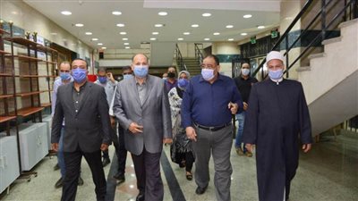 محافظ أسيوط يتفقد ورش عمل مبادرة 