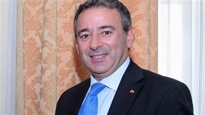 سفير مصر بلندن ووزير بريطاني يبحثان العلاقات الثنائية والقضايا الإقليمية