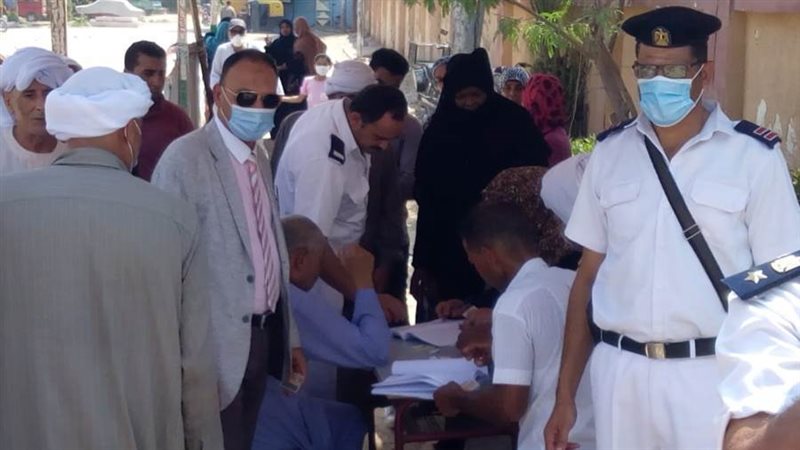 إقبالا حاشدة فيقريومراكز