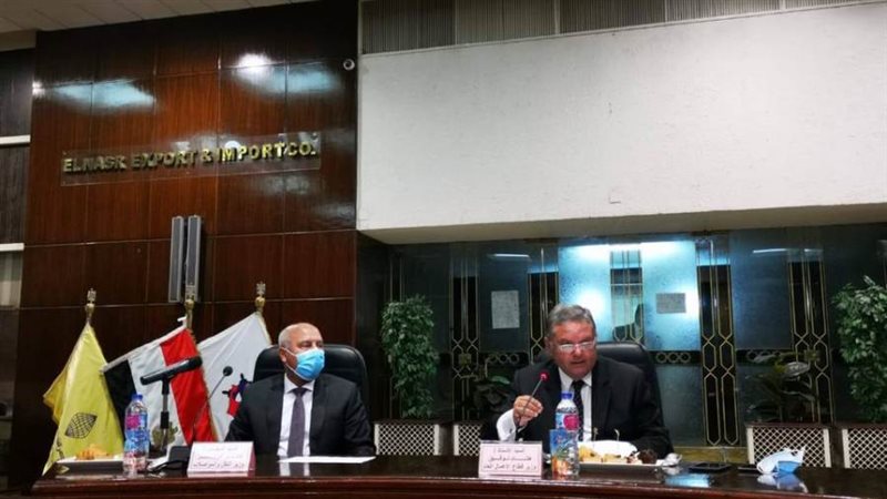 توفيق و الوزير يبحثان