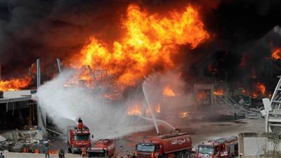 عاجل.. مروحيات الجيش اللبناني تشارك في إخماد حريق مرفأ بيروت