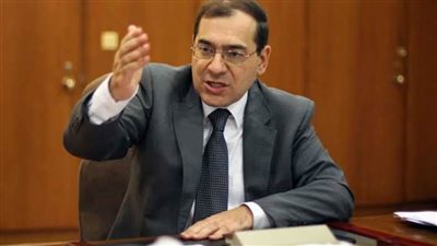 وزير البترول يبحث مع السفير الفرنسي فرص تعزيز التعاون المشترك