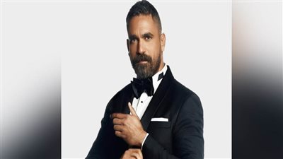 بالصور.. أمیر كرارة یبكي في زفاف شقیقته