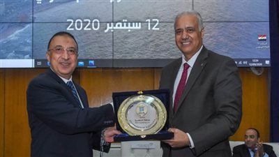 محافظ الإسكندرية يشارك في حفل تكريم د. عصام الكردي