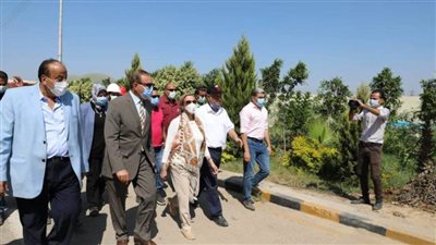 محافظ كفر الشيخ ووزيرة البيئة يتفقدان محطة معالجة صرف صحي سخا