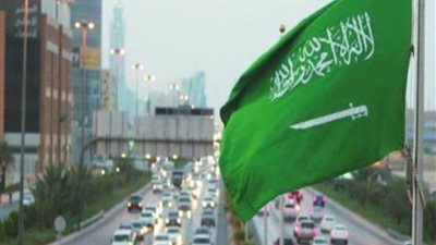 السعودية تعلن رفع القيود عن المغادرة والعودة إلى أراضيها يناير المقبل