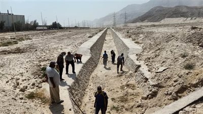 الاسكان: تطهير مخرَّات السيول ورفع كفاءة شبكات المياه والصرف بشمال خليج السويس