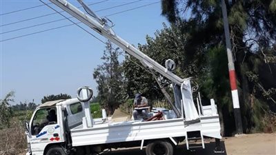  حملات مكثفة لصيانة أعمدة الإنارة بكفر الشيخ 