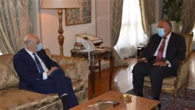 وزير الخارجية يبحث مع نظيره اليونانى سبل تعزيز التعاون الثنائى بأثينا