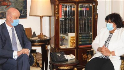 وزيرة الثقافة تبحث مع سفير إسبانيا دعم التعاون المشترك