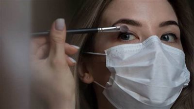 6 طرق لوضع الماكياج مع قناع الوجه