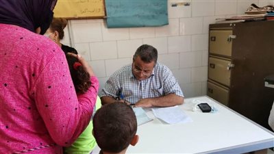 حياة كريمة..قافلة طبية من مصر الخير لقريتين بالمنيا 