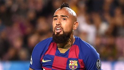 فيدال ينتظر قرار إنتر ميلان النهائي بشأن حسم ضمه