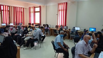  جامعة كفر الشيخ تستقبل طلاب المرحلة الثالثة بمعاملها لتسجيل رغباتهم