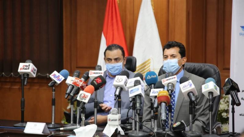 وزير الرياضة خلال