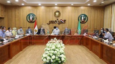 محافـظ المنوفية يشكل لجنة لمتابعة العمل بمصنع أبوخريطة