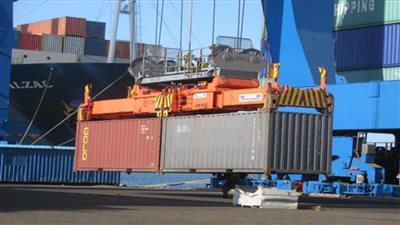 ميناء دمياط يستقبل 6 سفن للحاويات والبضائع العامة