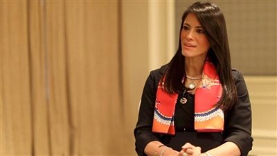 وزيرة التعاون الدولي تتفقد مدرسة 