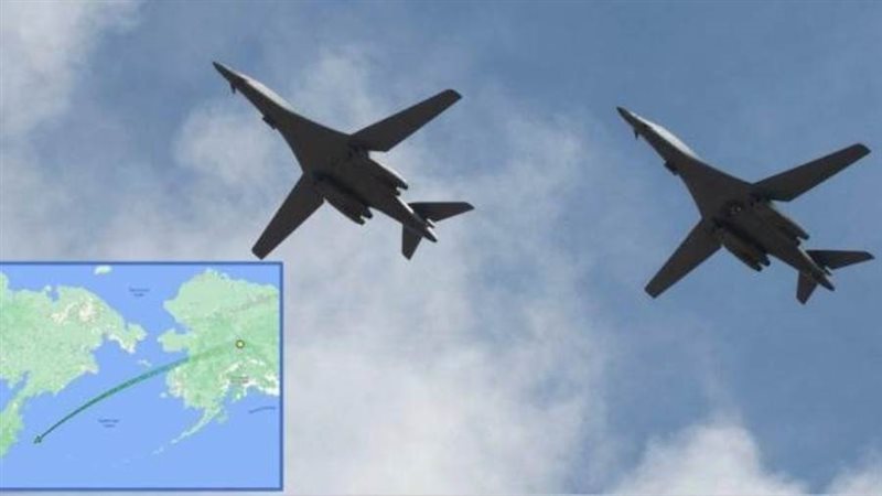 قاذفتان أمريكيتان