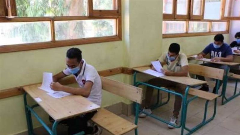 طلاب الدبلومات الفنية