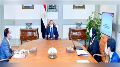 عاجل.. الرئيس السيسي يوجه بتخفيض  تراخيص المشروعات الصغيرة والمتوسطة 