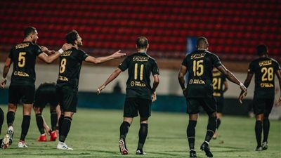 مهاجم الأهلي 