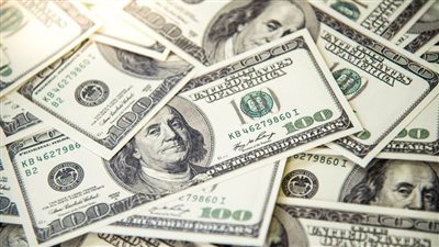 سعر الدولار اليوم يواصل تراجعه أمام الجنيه خلال آخر التعاملات 