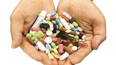 ضبط 4 آلاف كبسولة وعبوات عقايير ومنشطات مجهولة بالقاهرة