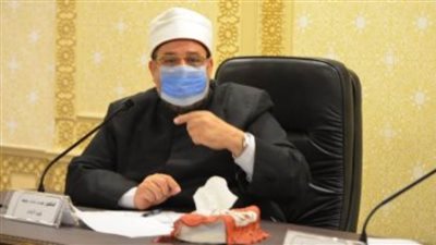 وزير الأوقاف يدعو إلى إنشاء مدونة سلوك حقيقية وجادة لكل طالب  