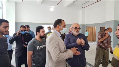رئيس جامعة دمنهور يتفقد الموقف الإنشائي لمبنى كلية الهندسة