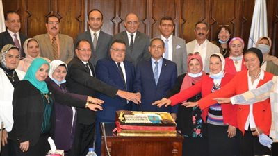 دمج كليات التربية الخمس فى مشروع مصر القومى للقضاء على الأمية 