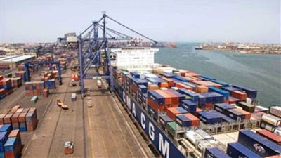 تداول 28 سفينة بموانئ بورسعيد اليوم 