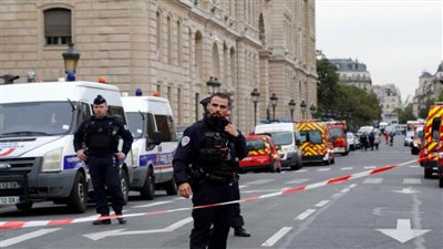 شرطة مكافحة الإرهاب الفرنسية تفتح تحقيقا في حادث الطعن بباريس